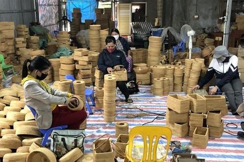 Làng nghề nỗ lực vượt bão dịch