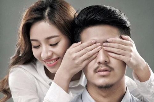 Cùng chồng của 'tình địch' đi tìm bằng chứng ngoại tình và cái kết chẳng thể ngờ