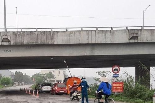 Khởi tố nam thanh niên đâm chốt kiểm dịch khiến 1 chiến sĩ công an trọng thương