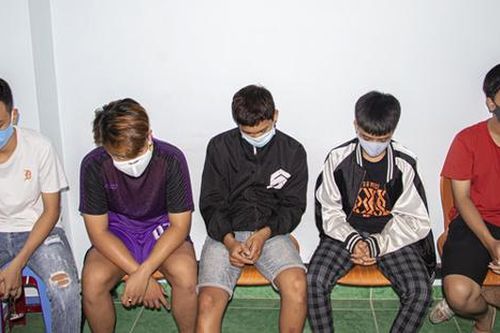 6 học sinh cầm dao chém trọng thương thiếu nữ
