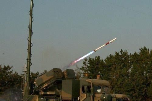 Hàn Quốc 'rộng cửa' xuất khẩu rocket dẫn đường cho quân đội Mỹ