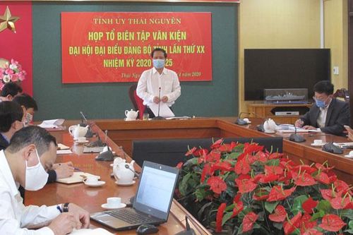 Tiếp thu các ý kiến đóng góp hoàn chỉnh dự thảo Báo cáo Chính trị