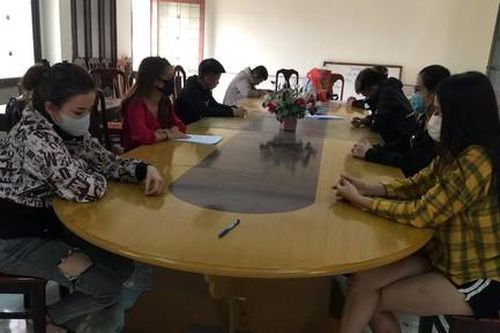 Hàng chục nam nữ mở tiệc ma túy trong khách sạn mùa dịch