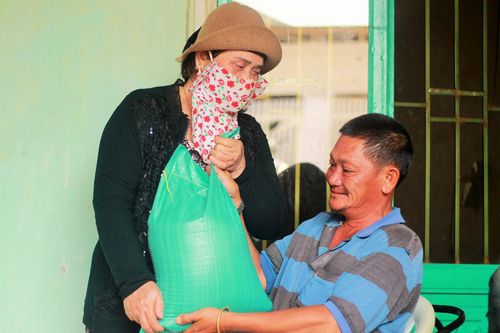 Cảnh 'sống mòn' của lao động nghèo trong mùa dịch COVID-19