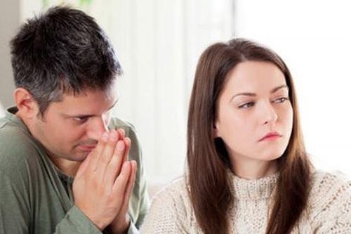 Điều vô lý mà các ông chồng thấy cô bồ lúc nào cũng có còn vợ thì không