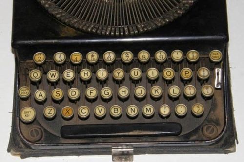 Vì sao bàn phím có bố cục QWERTY?