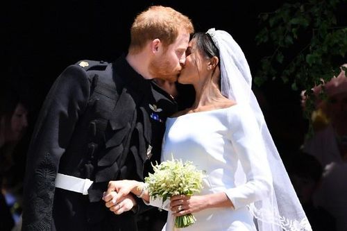 Vợ chồng Meghan Markle gửi 113 nghìn USD cho Anh sau khi bị chỉ trích