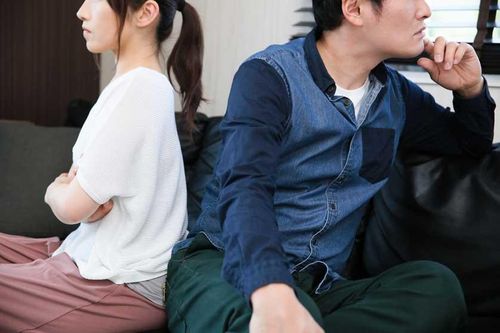 Đi trốn, thuê nhà ở riêng để tránh ly hôn mùa dịch