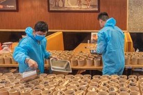 Redsun tặng 2.000 suất ăn đến đội ngũ y bác sĩ