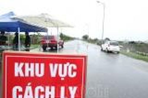 Bộ Y tế: Các tỉnh có nguy cơ thấp vẫn cần hạn chế ra khỏi nhà