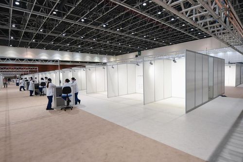 UAE biến trung tâm thương mại xa xỉ thành bệnh viện dã chiến chống Covid-19