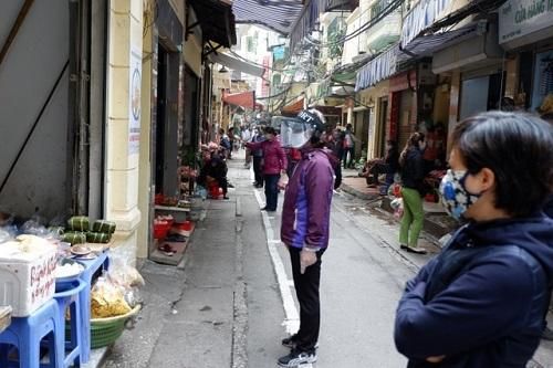 Hà Nội: Chợ dân sinh thực hiện nghiêm giãn cách xã hội