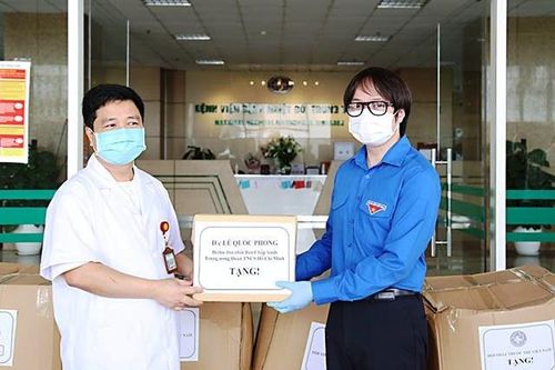 Thầy thuốc trẻ cả nước vận động hơn 10 tỷ đồng phòng, chống dịch