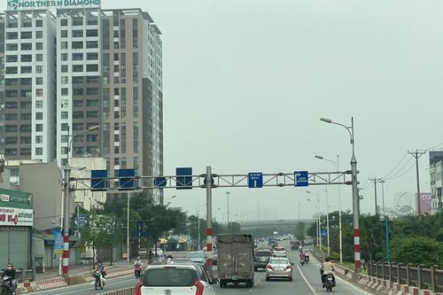 Ngày đầu gia hạn giãn cách, lưu lượng giao thông Hà Nội có dấu hiệu tăng cao