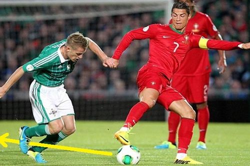 Top 10 pha xỏ háng đẳng cấp của Ronaldo