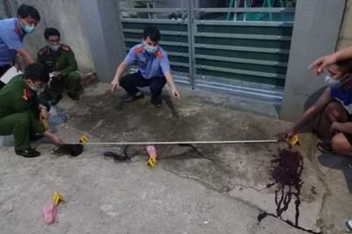 Phê chuẩn lệnh bắt khẩn cấp kẻ cầm dao truy sát bé gái 10 tuổi