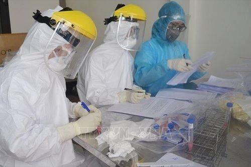 Bệnh nhân COVID-19 có kết quả xét nghiệm dương tính lại sau khi ra viện có khả năng lây bệnh không?