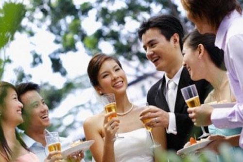 Xin nghỉ làm đi đám cưới bạn gái cũ, chàng trai bất ngờ vì lời nhắn nhủ vô cùng 'bá đạo' của các sếp