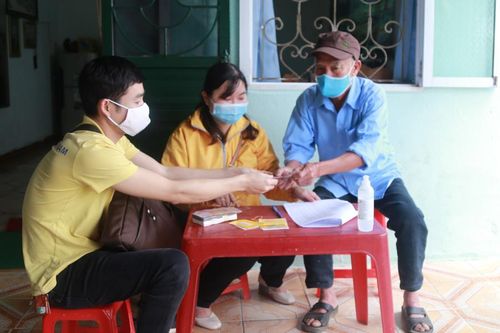 Chi trả lương hưu và trợ cấp bảo hiểm xã hội tại nhà để phòng dịch