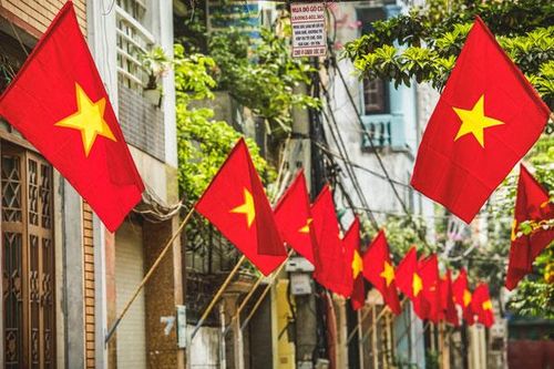 Hà Nội trang trí cổ động trực quan kỷ niệm các ngày lễ lớn