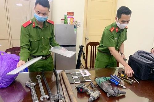 Hai anh em thuê xe ô tô gây ra 17 vụ trộm cắp tài sản