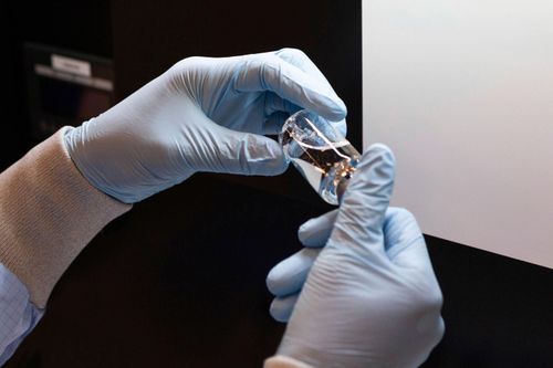 Chứng khoán Mỹ tăng vọt nhờ tin vui về thuốc điều trị Covid-19