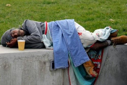 Không nhà, không tiền, người nghèo Mỹ chẳng dám mơ giãn cách xã hội
