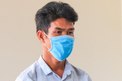 Bị phạt 9 tháng tù vì đánh cảnh sát ở chốt kiểm dịch