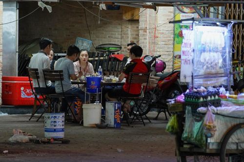 Lãnh đạo TP.HCM: 'Nhóm nhậu ven đường bắt đầu xuất hiện'