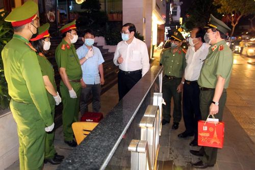 Công an TP Đà Nẵng quyết liệt trên tuyến đầu chống dịch