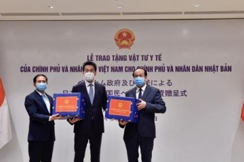 Việt Nam tặng vật tư y tế hỗ trợ Nhật Bản, Hoa Kỳ, Nga phòng chống dịch COVID-19