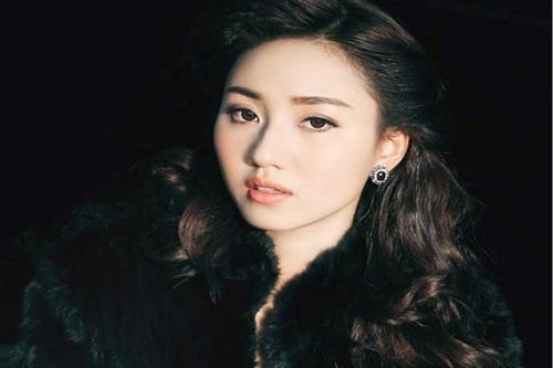 Hoa hậu, Á hậu Việt 'theo chồng bỏ cuộc chơi' khi vừa nhận danh hiệu chưa lâu