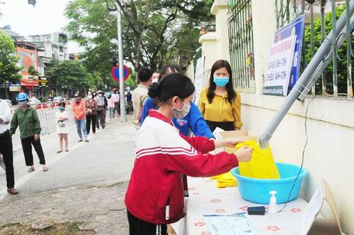 Xin đừng tranh với người nghèo
