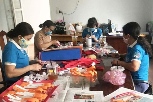 Hội viên phụ nữ ủng hộ quà trị giá 1 tỷ đồng phòng chống dịch Covid-19