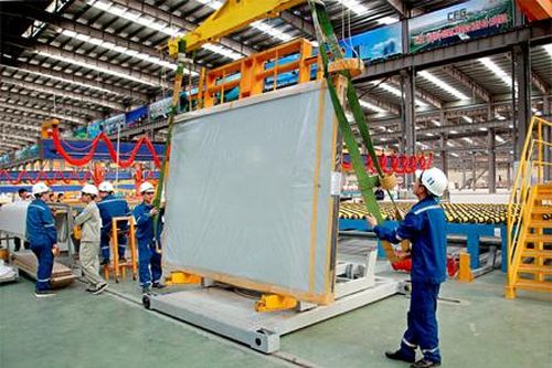Sản xuất công nghiệp đối mặt với nhiều khó khăn