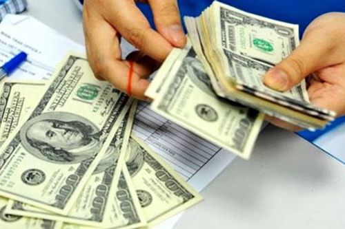 Giá trao đổi USD giảm mạnh trong các ngân hàng