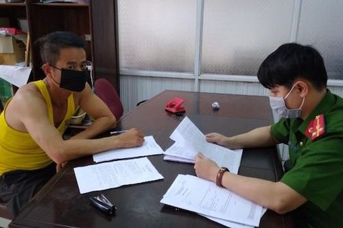 Xử phạt gần ba triệu đồng do phá hoại biển thông báo chống dịch Covid-19