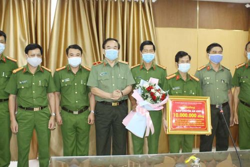 Bắt khẩn cấp nhóm nhập nha liên tỉnh