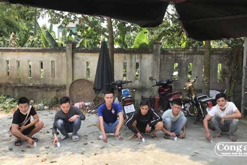 Bất chấp 'cô vy' để theo... 'cô tiên'