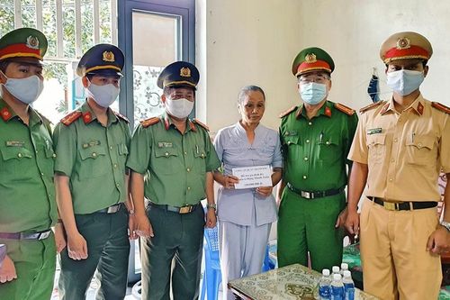 Hỗ trợ gia đình 2 chiến sĩ CAQ Sơn Trà hy sinh