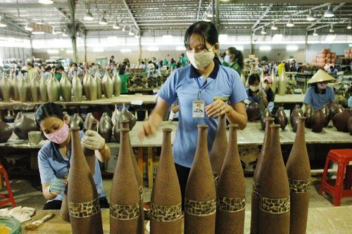 Xuất khẩu hàng hóa mùa dịch Covid -19: Trong 'nguy' có 'cơ'