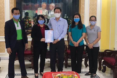 Thông tin tiếp nhận ủng hộ phòng, chống dịch Covid-19 và hạn mặn xâm nhập ngày 18-4