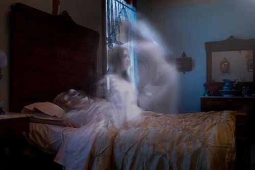 Tiếng gọi mục sư vọng lên từ trong nấm mồ