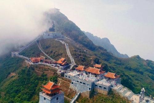 Khám phá quần thể văn hóa tâm linh thuần Việt trên đỉnh Fansipan