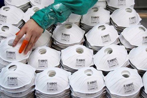 Mỹ đang trả giá vì bán hàng triệu khẩu trang cho TQ ngay trước dịch