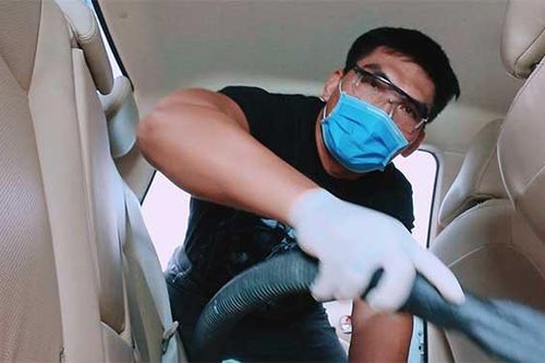 Diễn viên 'Cha cõng con' đóng MV dạy cách rửa xe mùa COVID-19