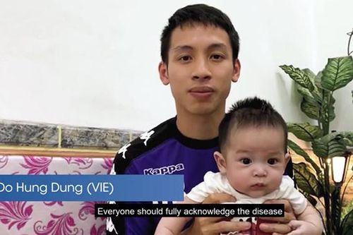 Hùng Dũng cùng con trai lên sóng AFC