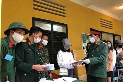 'TÊN CHUNG CỦA CÁC ANH LÀ BỘ ĐỘI CỤ HỒ'