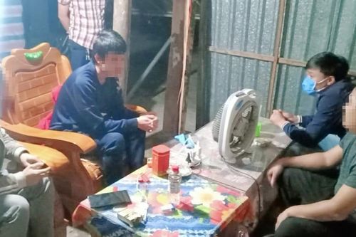 Tụ tập sử dụng ma túy tại nhà trong mùa dịch COVID-19