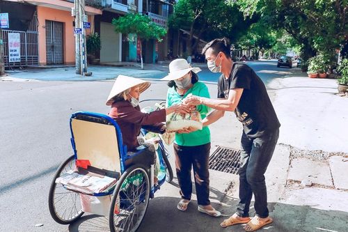 Đắk Lắk: Hơn 3 tỷ đồng ủng hộ phòng, chống dịch và hạn hán, xâm nhập mặn